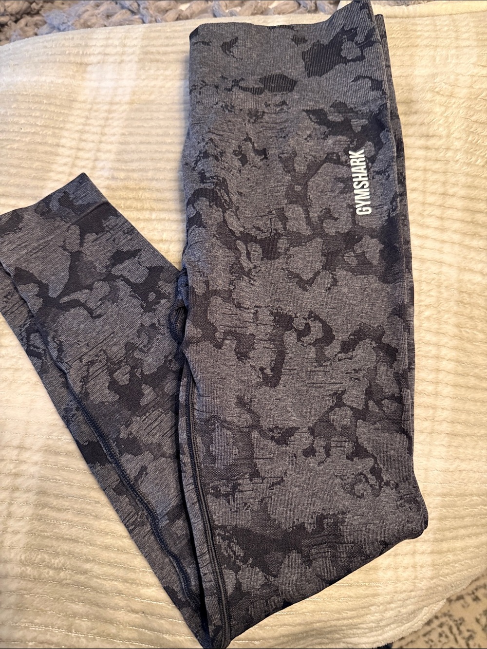 Gymshark LARGE Gray Camo Seamless Leggings